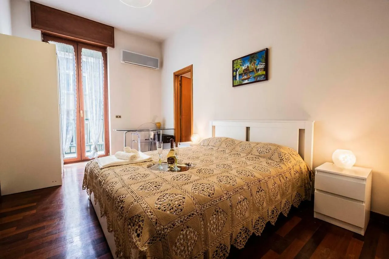 Alojamento de Acomodação e Pequeno-almoço B&B Immacolata Nápoles Itália